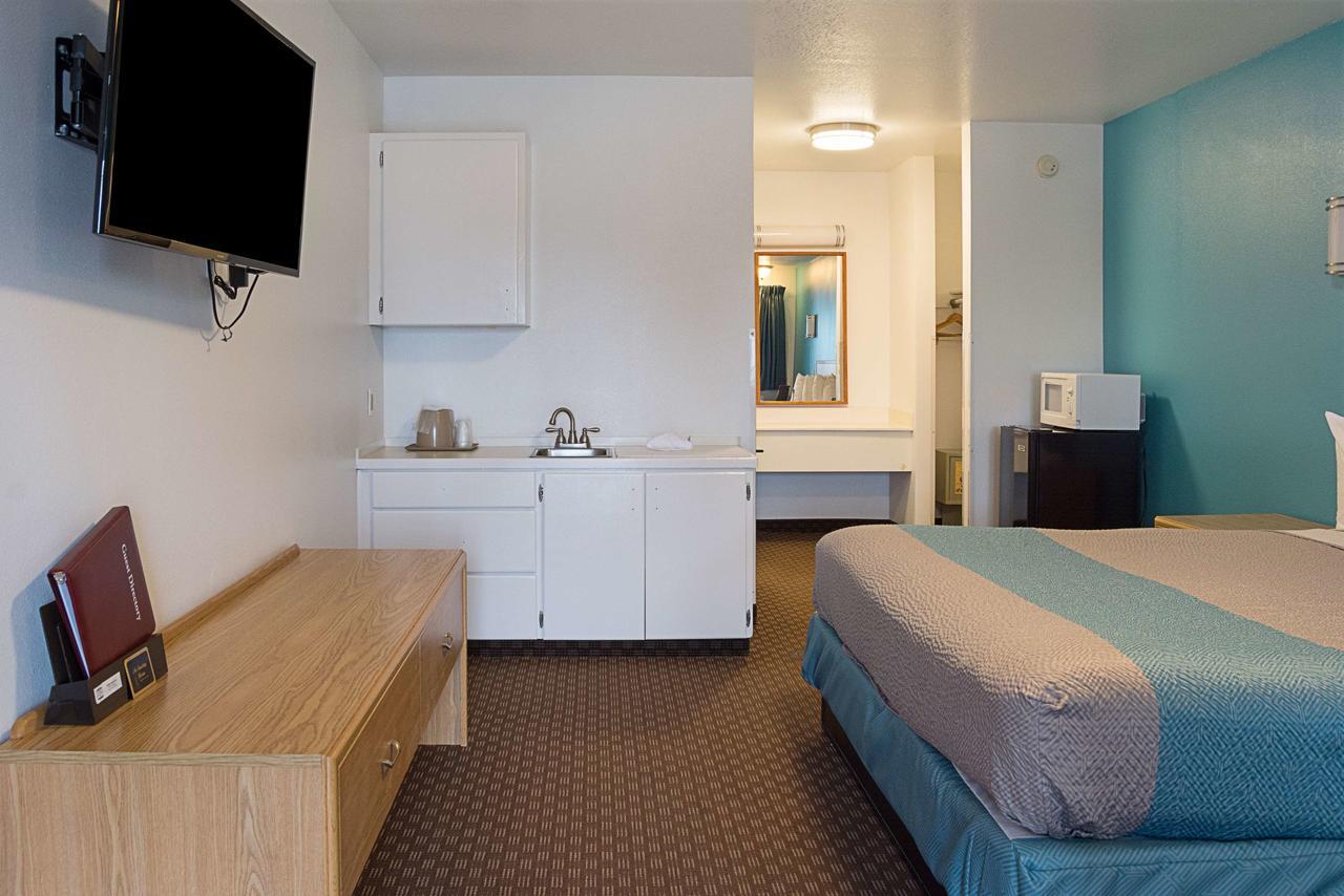 Motel 6-Canby, Or エクステリア 写真